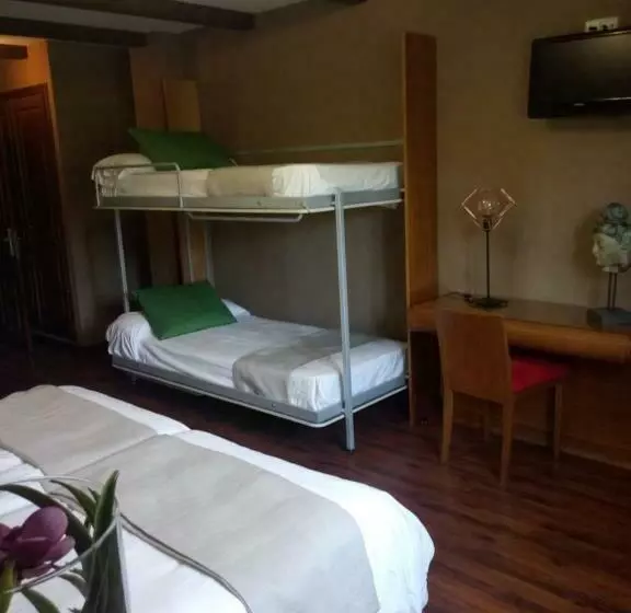 4 Bett Standardzimmer, El Guerra