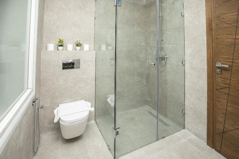 스탠다드 룸, El Guerra