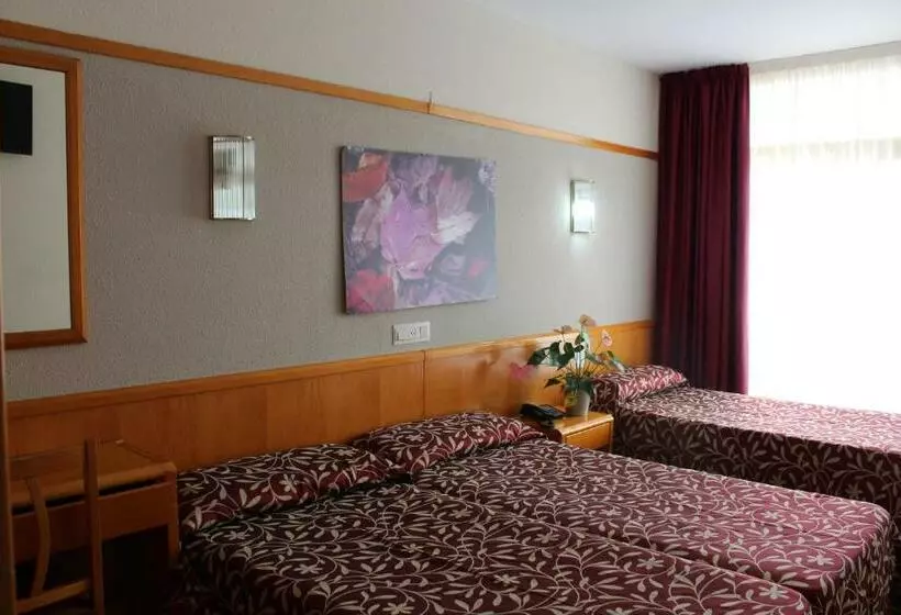 Quarto Triplo Standart, Esplendid