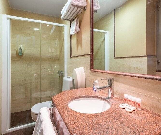 اتاق استاندارد چهار تخته, Francabel