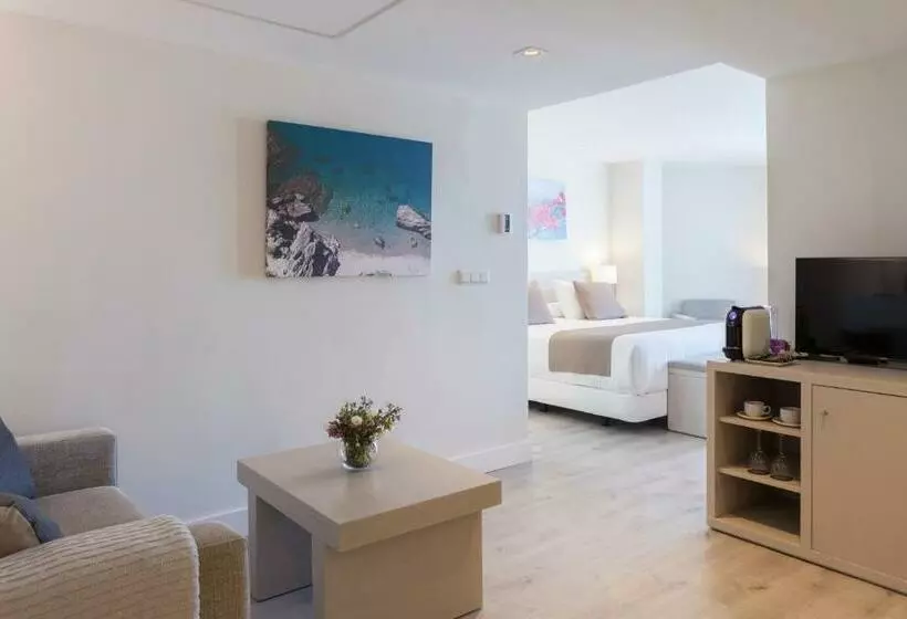 Junior Suite con Hidromasaje, Helios Costa Tropical