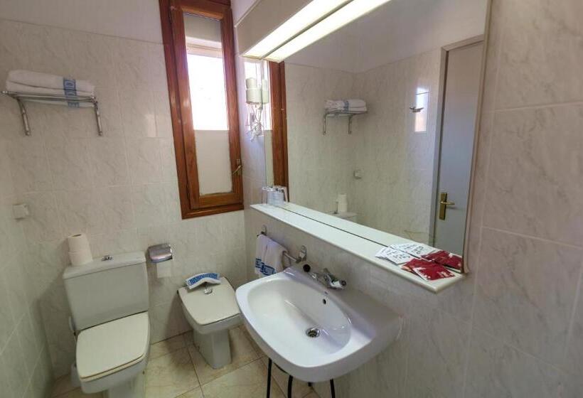 اتاق استاندارد یک نفره, Hospedium Hotel Lleida