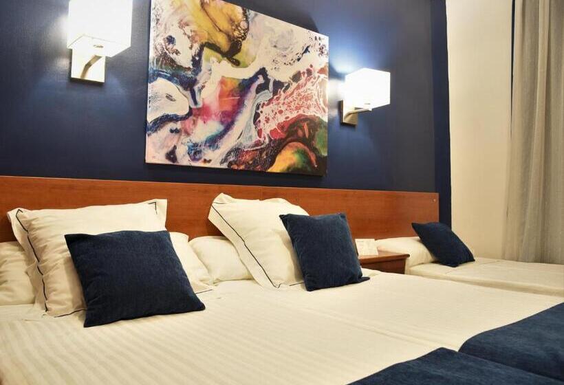 Номер Стандарт Трехместный, Jaime I Hotel Peñiscola