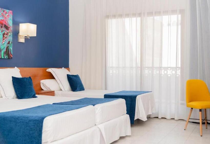 スタンダードトリプルルーム, Jaime I Hotel Peñiscola