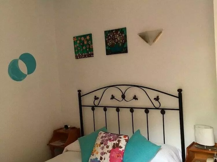 Habitación Estàndard Individual, La Pena