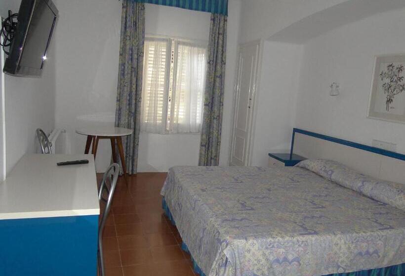 Номер Economy, La Torre