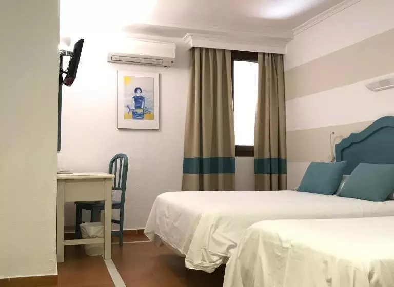 اتاق استاندارد سه نفره, Marlin Antilla Playa