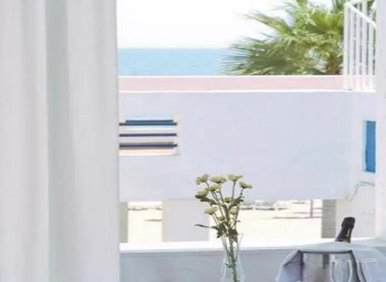 اتاق اساندارد با چشمانداز جانبی به دریا, Marlin Antilla Playa