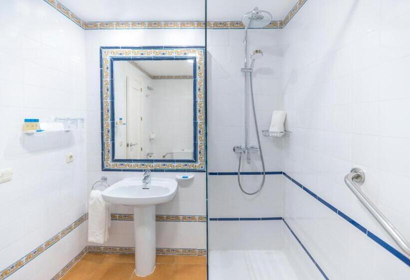 חדר סטנדרט לארבעה, Marlin Antilla Playa