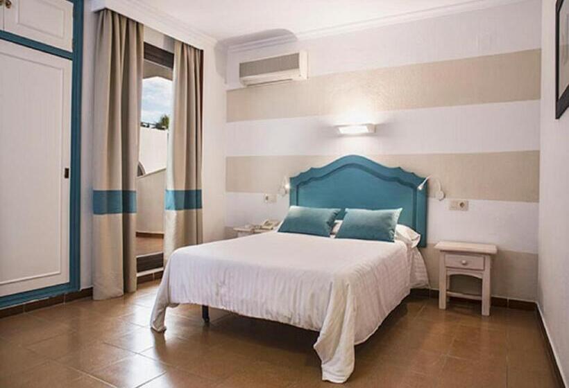 חדר סטנדרט לארבעה, Marlin Antilla Playa