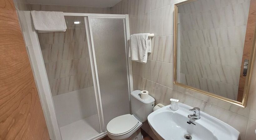 חדר אקונומי, Meson De L’ainsa