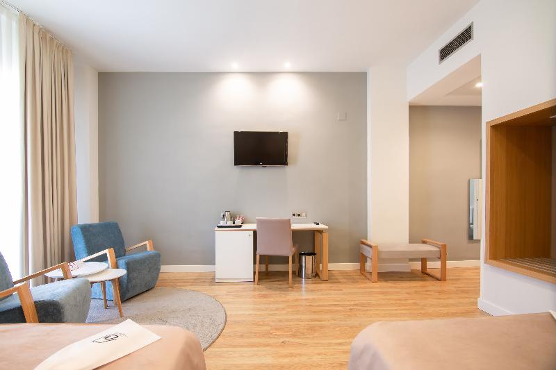 Camera Standard, Monte Puertatierra