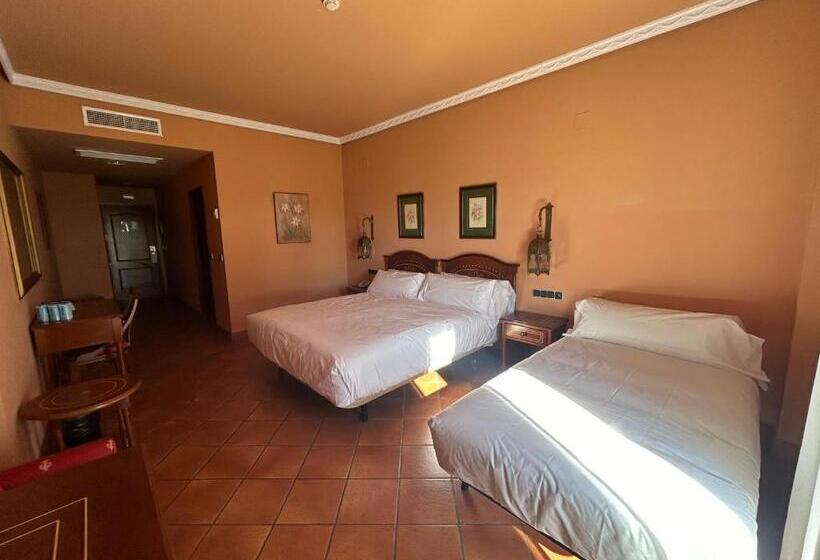 スタンダードトリプルルーム, Moon Dreams El Cortijo