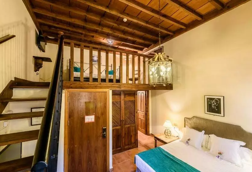スタンダードトリプルルーム, Palacio De Santa Ines