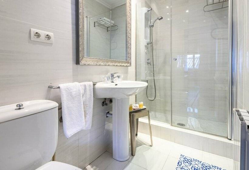 Chambre Triple Standard, Palacio De Santa Ines