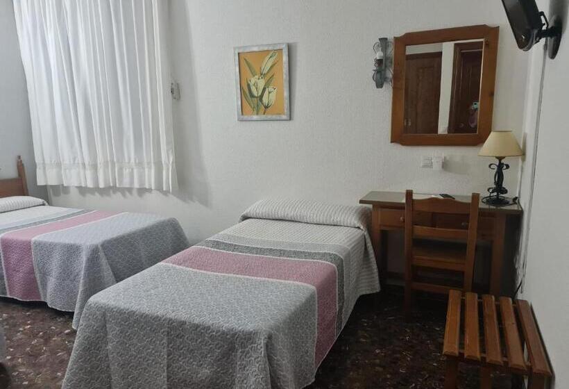 스탠다드 룸, Restaurante El Lago