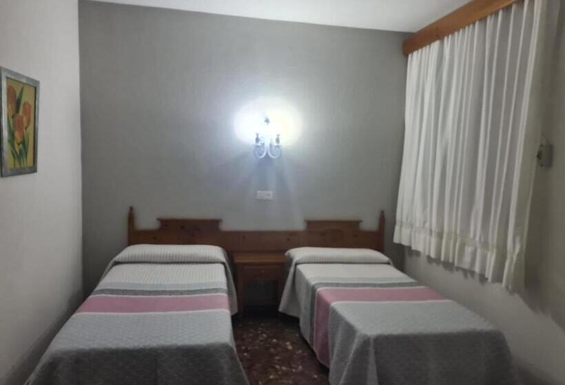 이코노미 싱글 룸, Restaurante El Lago