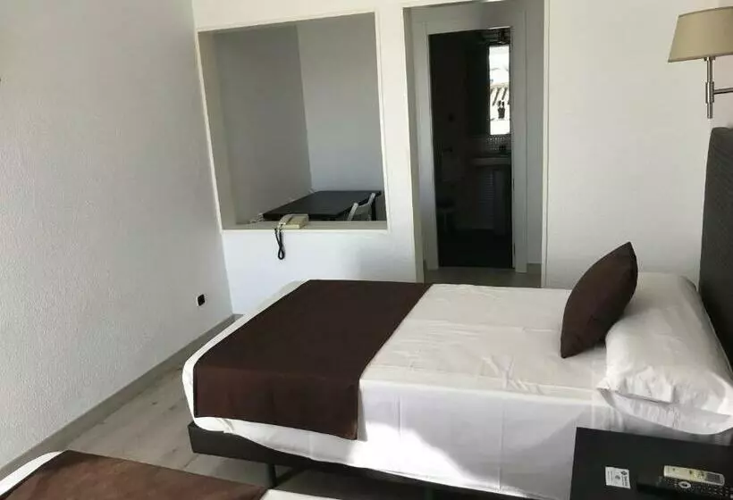 اتاق استاندارد, Restaurante Santa Cruz