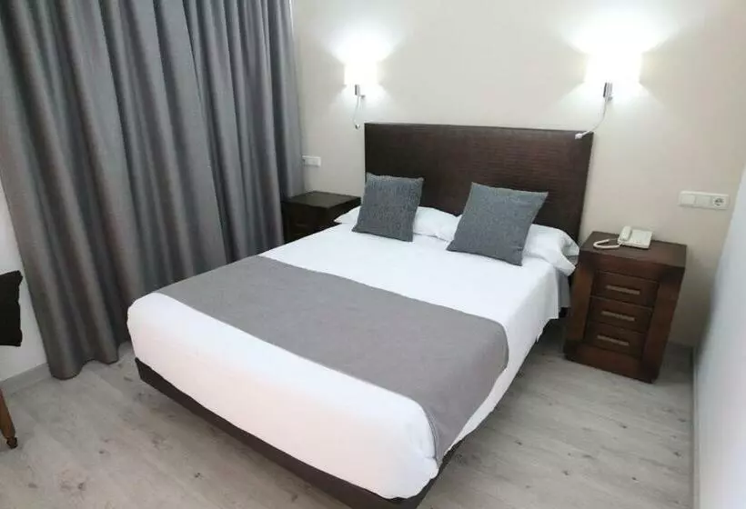 اتاق استاندارد, Restaurante Santa Cruz