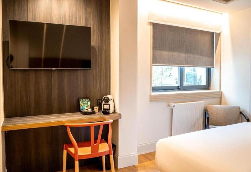 غرفة تنفيذية, Rio Bidasoa