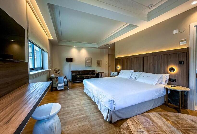 جناح جونيور, Rio Bidasoa