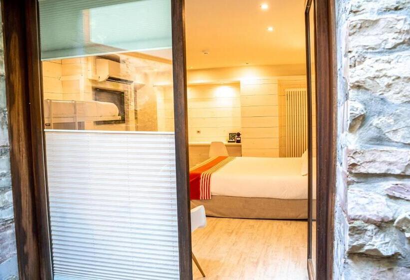 غرفة عائلية, Rio Bidasoa