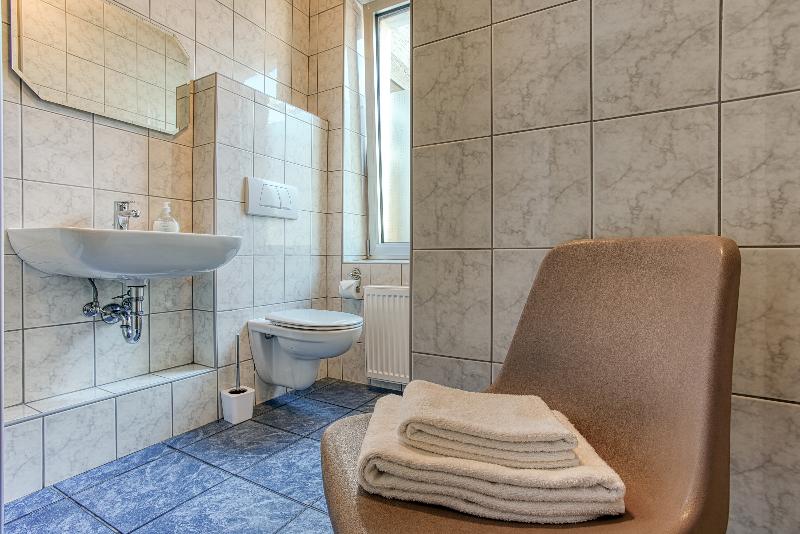 标准间, Santiago Apostol