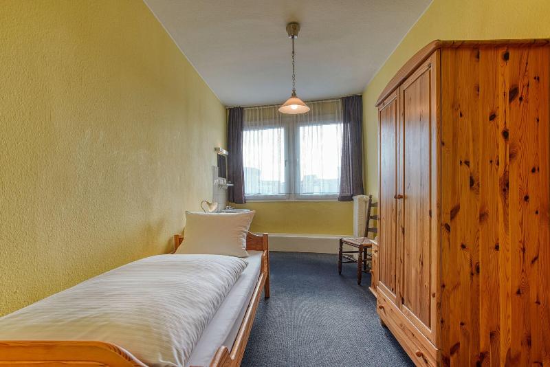 标准间, Santiago Apostol