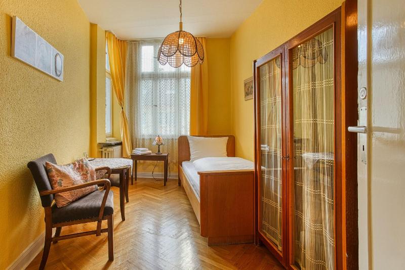 标准间, Santiago Apostol