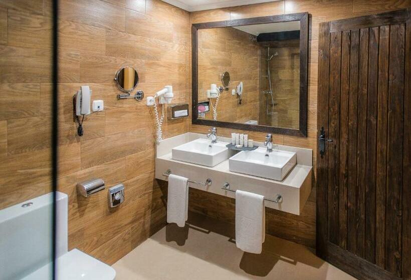 Habitación Familiar, Vincci Selección Rumaykiyya