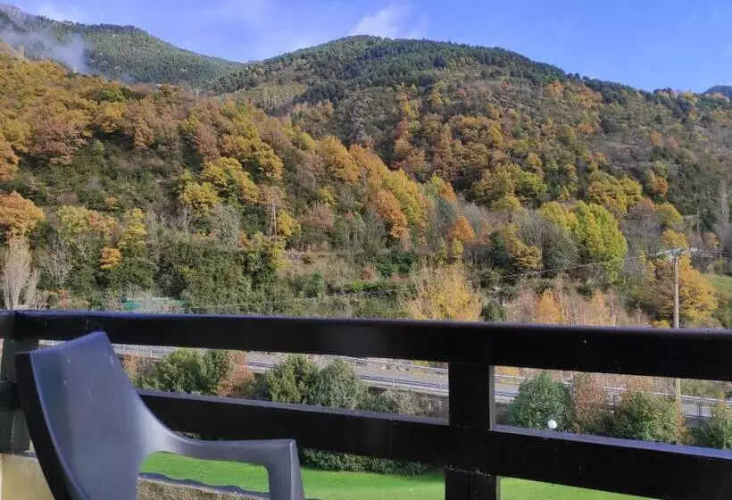اتاق استاندارد با بالکن, Snö Hotel Bielsa