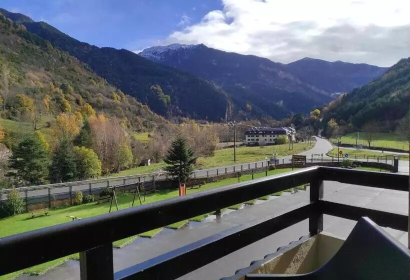 اتاق استاندارد با بالکن, Snö Hotel Bielsa