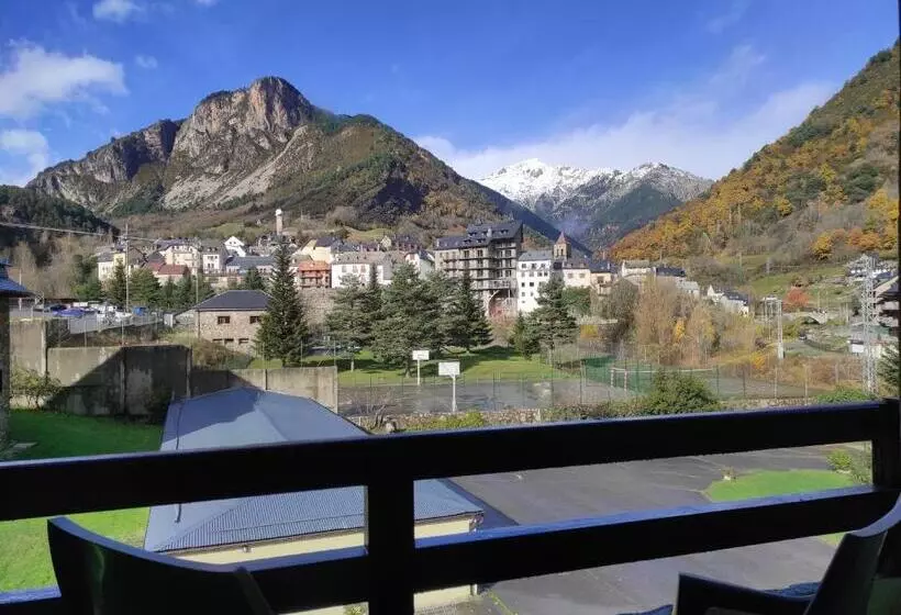 اتاق سوپریور سه تخته, Snö Hotel Bielsa