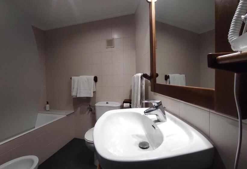 חדר סטנדרט יחיד עם מרפסת, Snö Hotel Bielsa