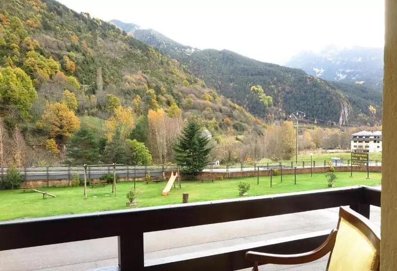 اتاق سوپریور یک تخته, Snö Hotel Bielsa