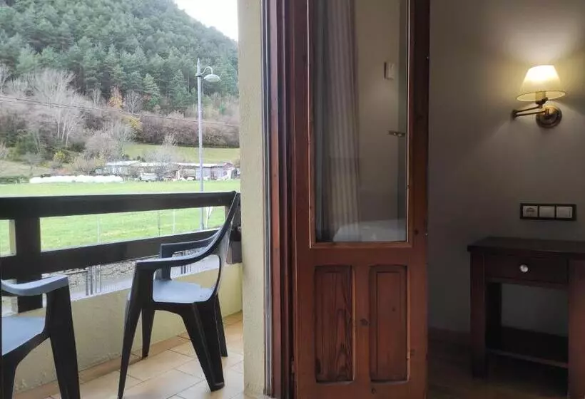 اتاق سوپریور یک تخته, Snö Hotel Bielsa