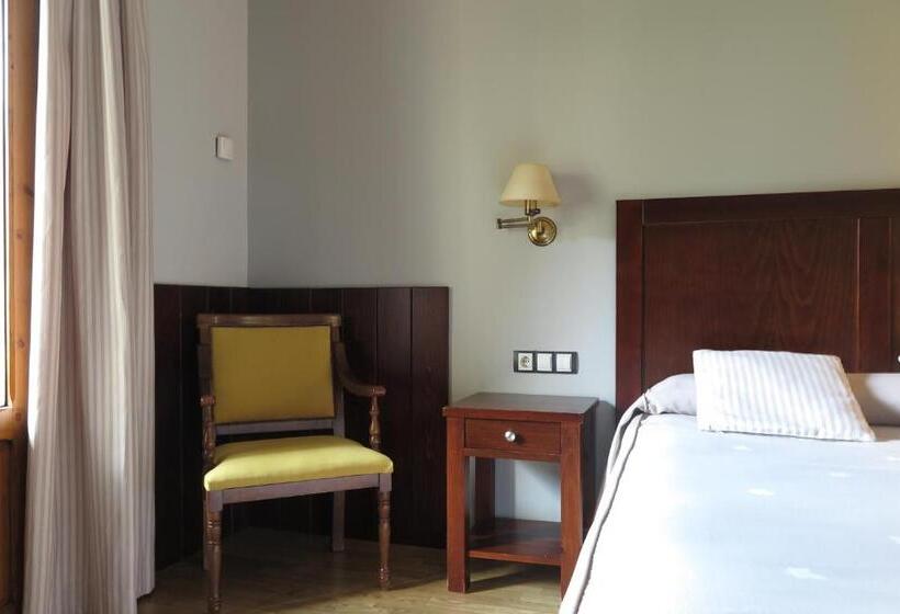 חדר סופריור יחיד, Snö Hotel Bielsa