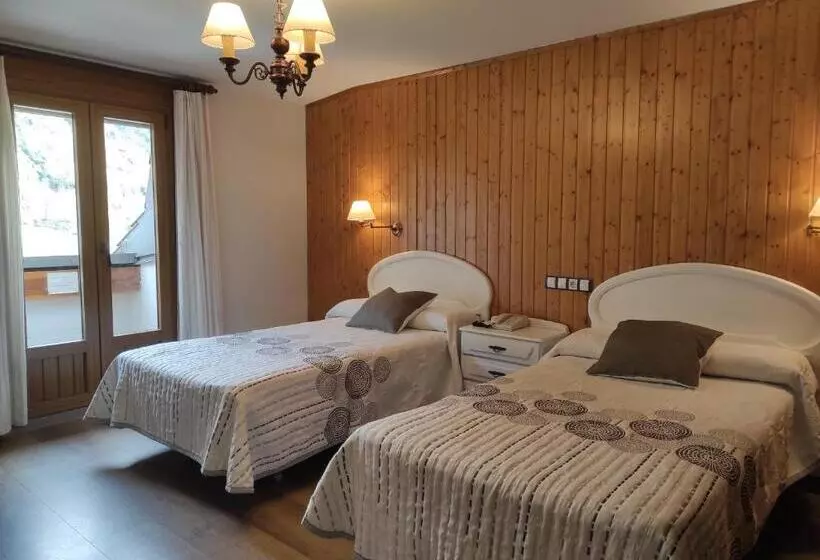اتاق اکونومی یک تخته, Snö Hotel Bielsa