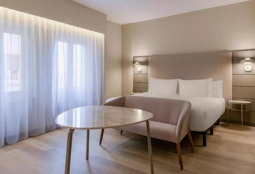 اتاق سوپریور با تخت بزرگ, Ac Hotel Carlton Madrid By Marriott