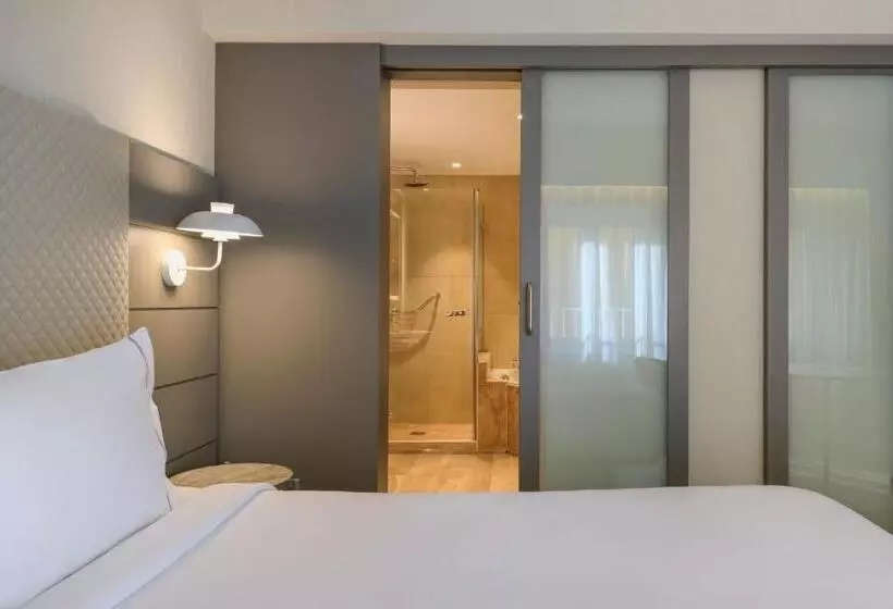 اتاق سوپریور با تخت بزرگ, Ac Hotel Carlton Madrid By Marriott