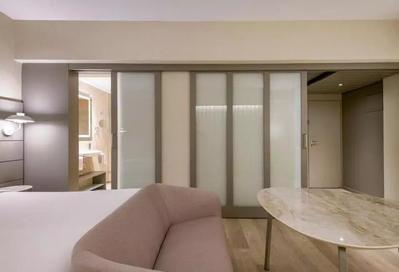 اتاق سوپریور با تخت بزرگ, Ac Hotel Carlton Madrid By Marriott