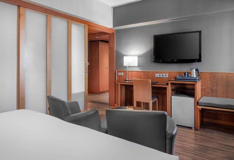 اتاق استاندارد با تخت بزرگ, Ac Hotel Carlton Madrid By Marriott