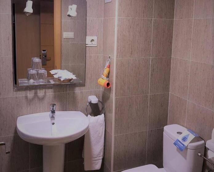 חדר סטנדרט יחיד, Anfora