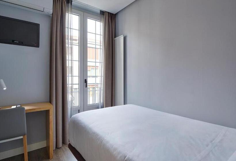 스탠다드 싱글 룸, Avenida