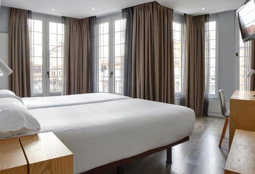 스탠다드 룸, Avenida