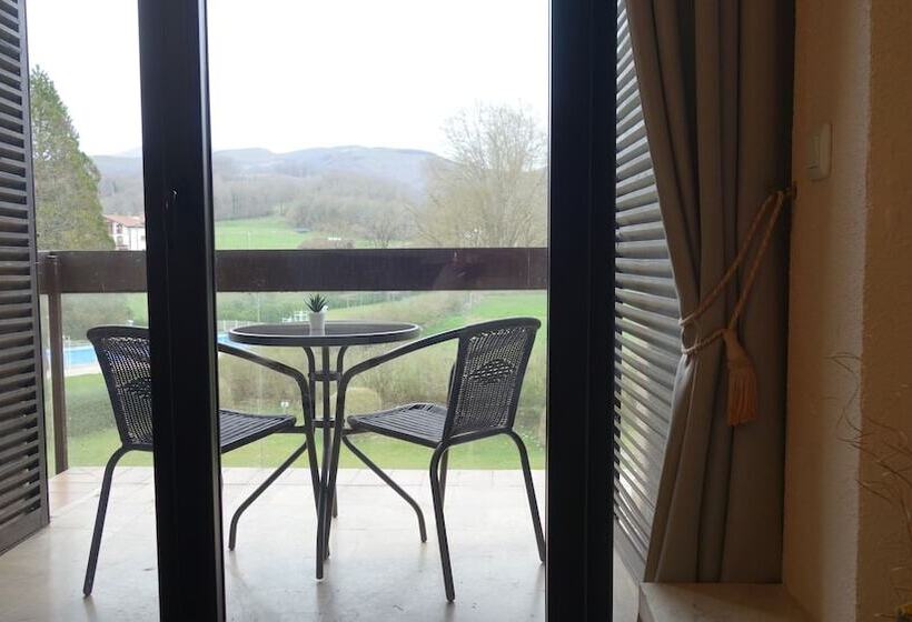 اتاق استاندارد, Baztan