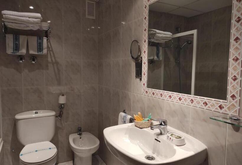 חדר סטנדרט לשלושה עם מרפסת, Casa Morlans 3000