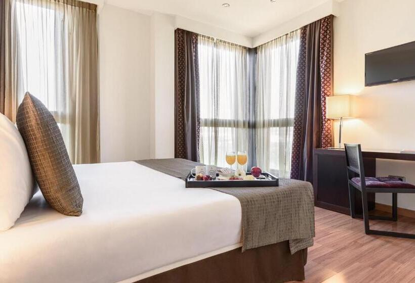 주니어 스위트, Exe Auriense