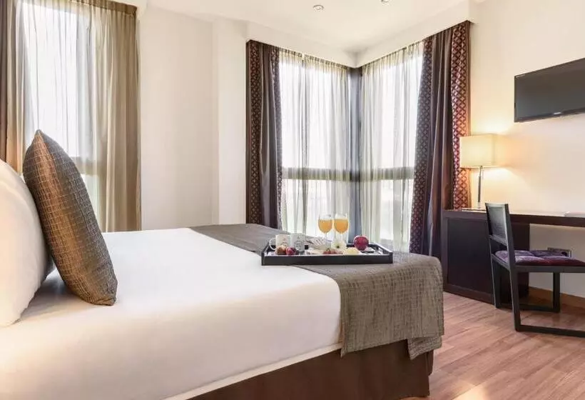 Junior Suite, Exe Auriense