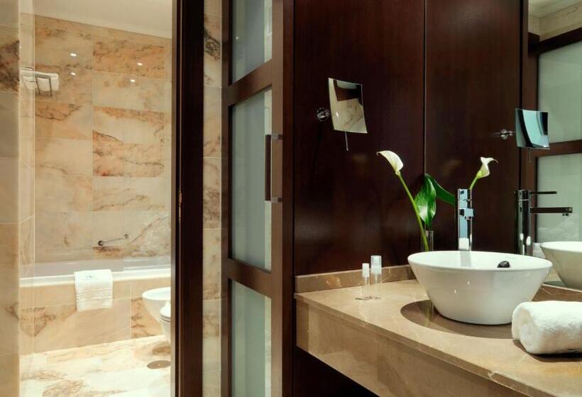 Junior Suite, Exe Auriense